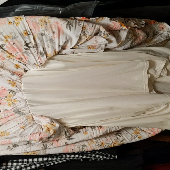 Torrid ivory floral challis mini dress - Picture 5 of 6